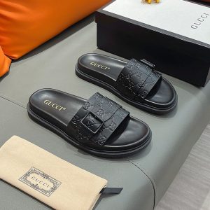 ノースフェイス グッチ サンダル