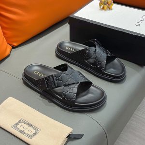 グッチサンダル値段