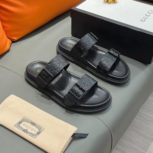 グッチ ラバーサンダル