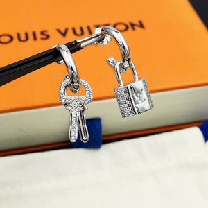 ルイヴィトン ピアス 安い