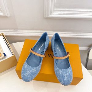 バレエシューズ ヒール 歩きやすい