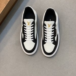 スニーカー スーパーコピー どこで 買う