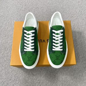 ヴィトン スニーカー 値段