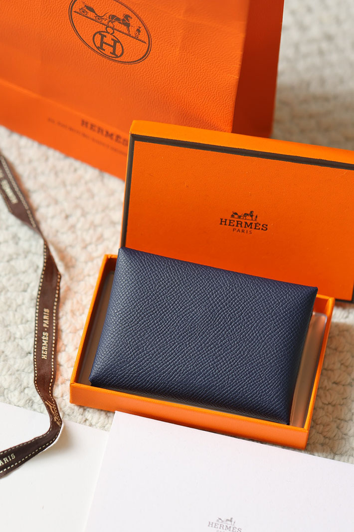 エルメス カルヴィ デュオ コインケース付きカードケース ブルーサフィール/ブルーフランス ヴォーエプソン シルバー金具 2518390 エルメス カルヴィ 定価 - 画像 (4)
