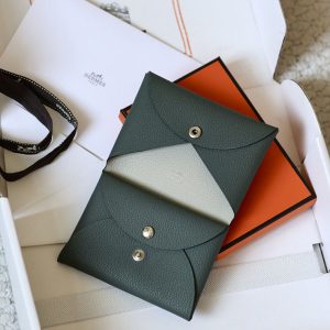 エルメス コインケース 使い方