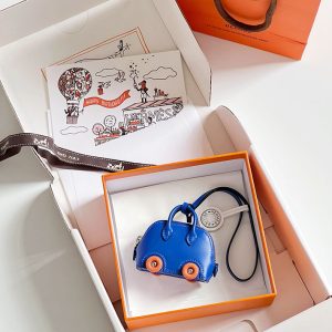 ボリード チャーム 定価 4色