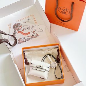 ケリーフェスティバルチャーム 定価