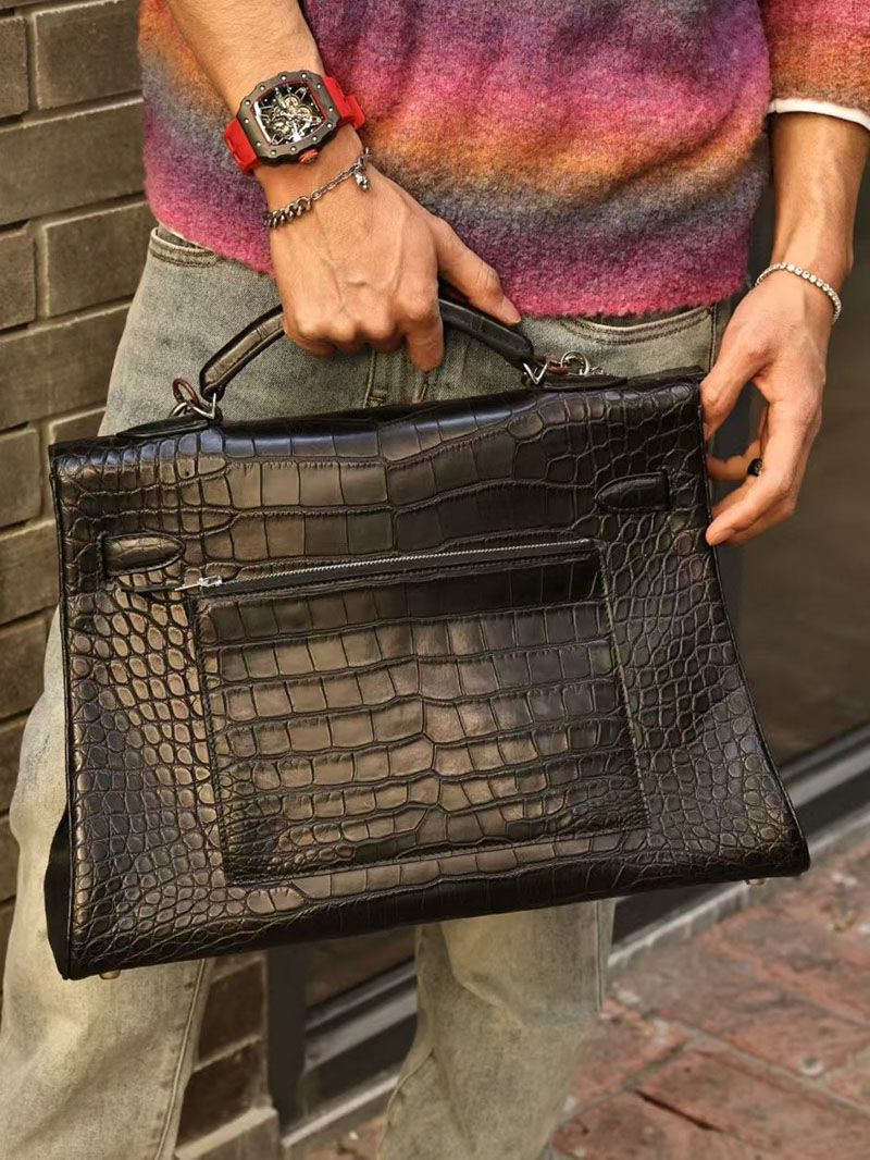 メンズ ケリーバッグ HERMES ケリー40 メンズ 黒 ブラック クロコダイル アリゲーターマット シルバー金具 2519455 - 画像 (7)
