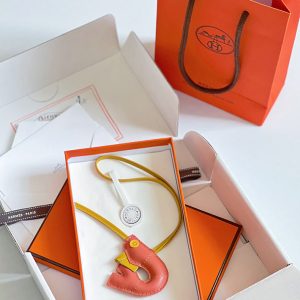 エルメス バッグチャーム 人気