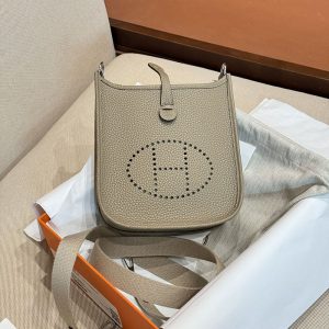 エヴリン tpm 定価