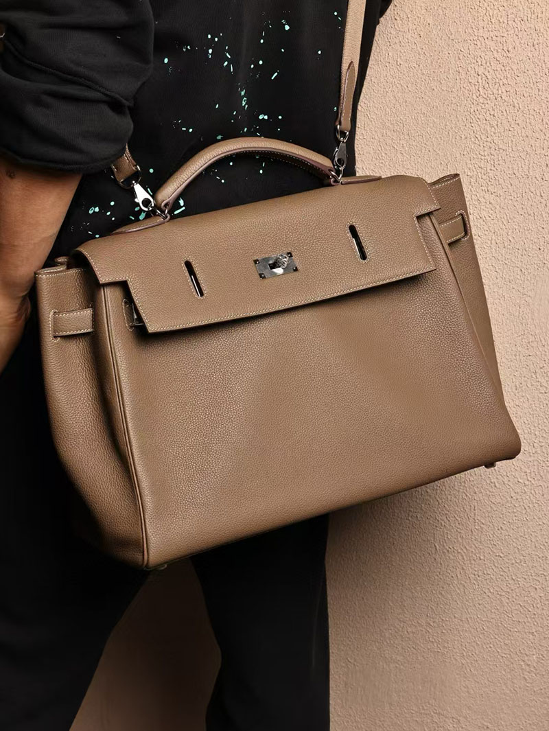 HERMES ケリー 42cm 内縫い エトゥープ トゴ シルバー金具 2519479 エルメス メンズバッグ 人気 - 画像 (9)