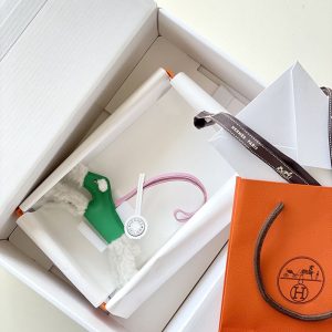 エルメス チャーム 犬