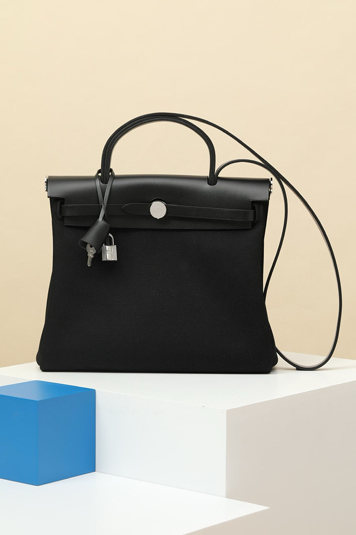 エールバッグジップ31 定価