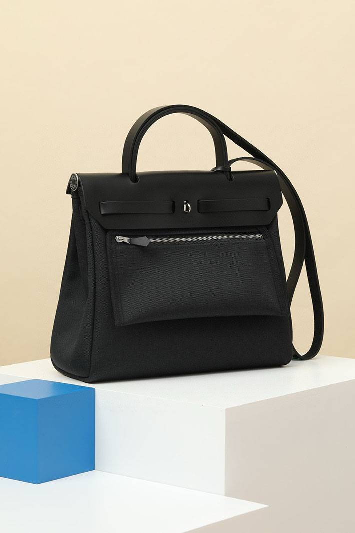 エルメス エールバッグジップ 31 PM 黒 ブラック トワルアッシュ シルバー金具 2518536 エールバッグジップ31 コーデ - 画像 (8)