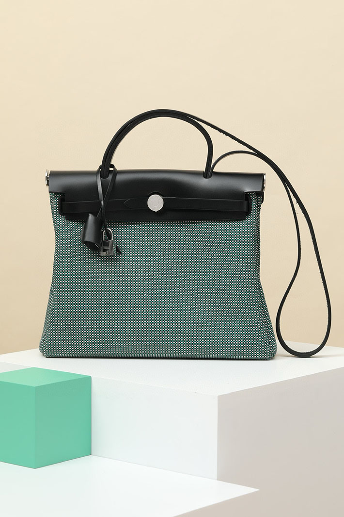 エールバッグジップ31 定価