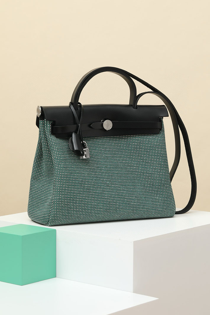 エルメス エールバッグジップ 31 PM ブルーニュイ/ブラック トワルアッシュ シルバー金具 2518539 エールバッグジップ31 定価 - 画像 (9)