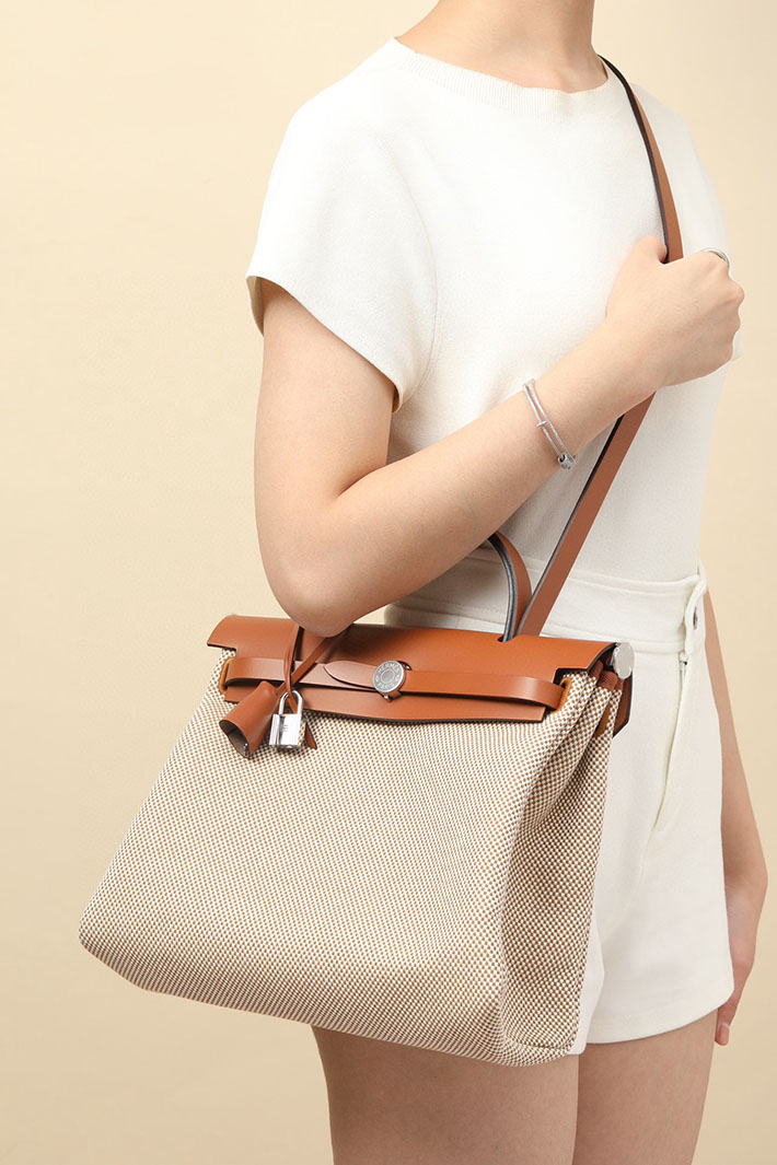 エルメス エールバッグジップ 31 PM マイス トワルアッシュ シルバー金具 2518542 エルメス エールバッグ 新品 - 画像 (2)