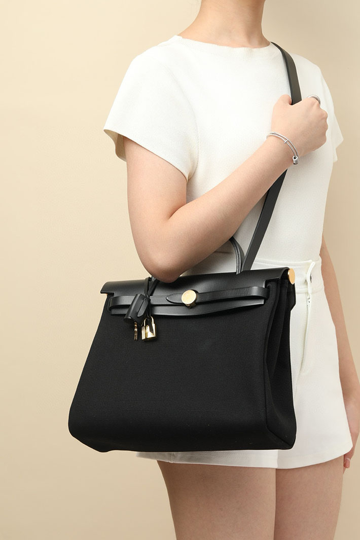 エルメス エールバッグジップ 31 PM 黒 ブラック トワルアッシュ ゴールド金具 2518544 エルメス エールバッグジップ31 - 画像 (2)