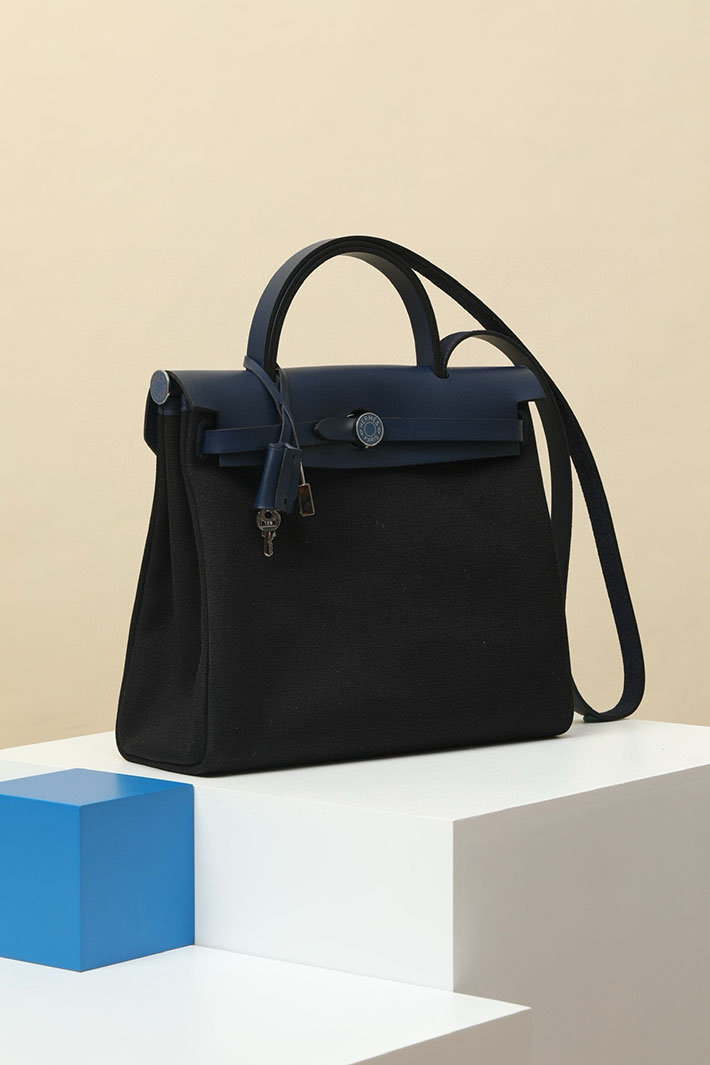 エルメス エールバッグジップ 31 PM 黒 ブラック/ブルーサフィール トワルアッシュ シルバー金具 2518545 エルメス エールバッグジップ31 - 画像 (9)