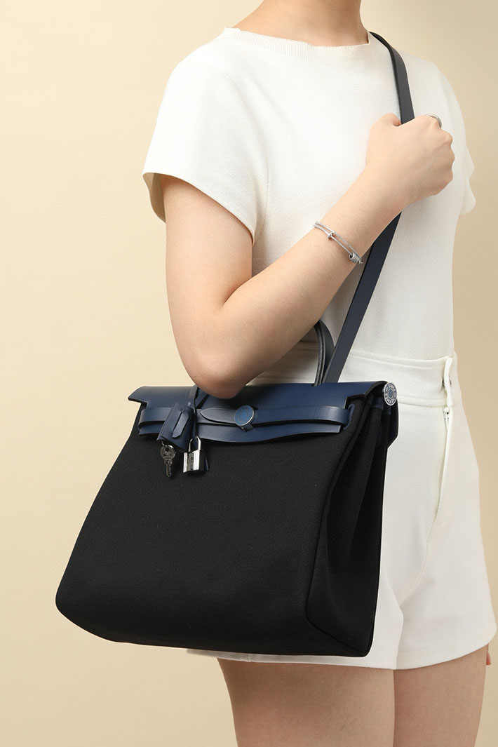エルメス エールバッグジップ 31 PM 黒 ブラック/ブルーサフィール トワルアッシュ シルバー金具 2518545 エルメス エールバッグジップ31 - 画像 (2)