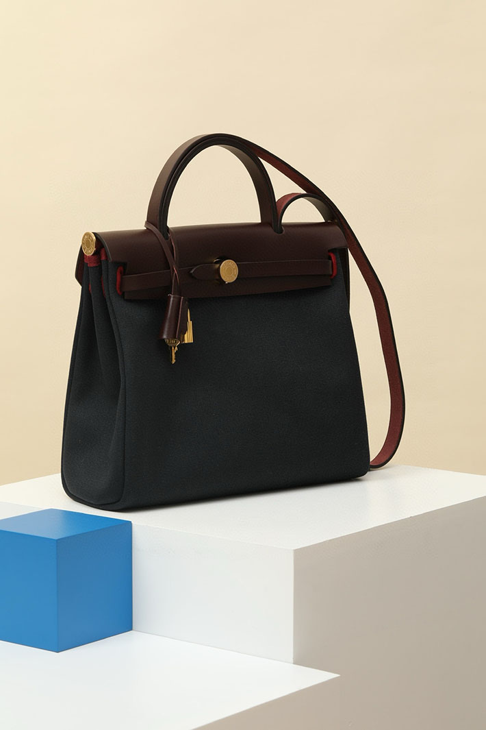 エルメス エールバッグジップ 31 PM ブルーアビス/ルージュセリエ トワルアッシュ ゴールド金具 2518550 エルメス エールバッグジップ31 - 画像 (9)