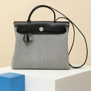 エルメス エールバッグ 使いにくい