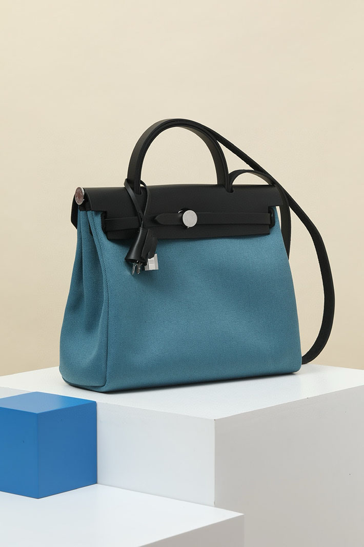 エルメス エールバッグジップ 31 PM ニューブルージーン/黒 ブラック トワルアッシュ シルバー金具 2518553 エルメス エールバッグ 使いにくい - 画像 (9)