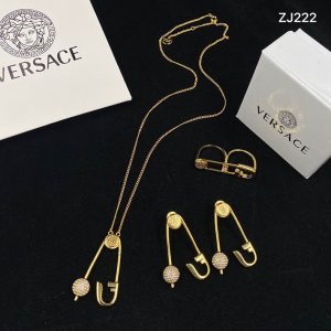 ヴェルサーチ アウトレット通販