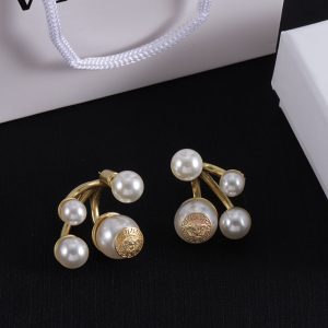 大人ピアス 人気 ブランド