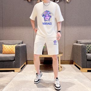 ヴェルサーチ tシャツ 激安