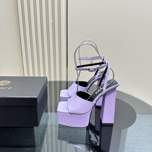 ヒール サンダル 歩きやすい ブランド