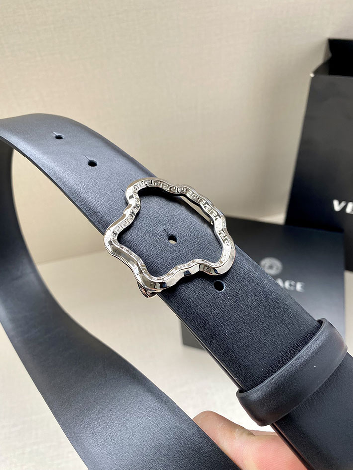 最高級ヴェルサーチェスーパーコピー ヴェルサーチェベルトコピー ネイビー 40MM シルバー金具 2518816 ヴェルサーチ ベルト アウトレット - 画像 (6)