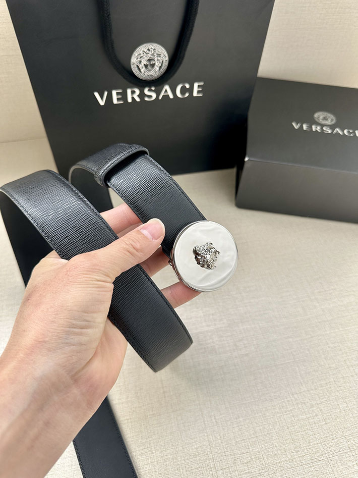 最高級ヴェルサーチェスーパーコピー ヴェルサーチェベルトコピー ブラック 40MM ゴールド金具 2518823 ヴェルサーチ 店舗 大阪 - 画像 (2)