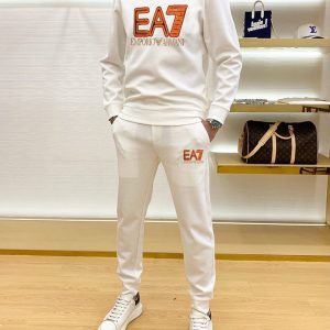 アルマーニトレーナー白