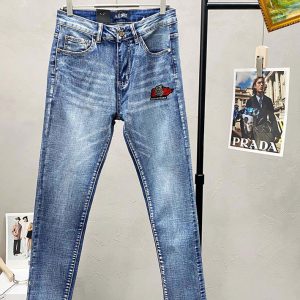 アルマーニジーンズ 値段