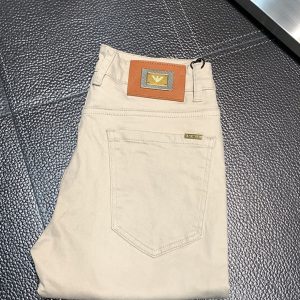 デニムパンツ メンズ おしゃれ