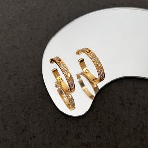 レディース もらって 嬉しいピアス ブランド