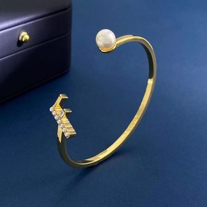 華奢 ブレスレット ハイブランド