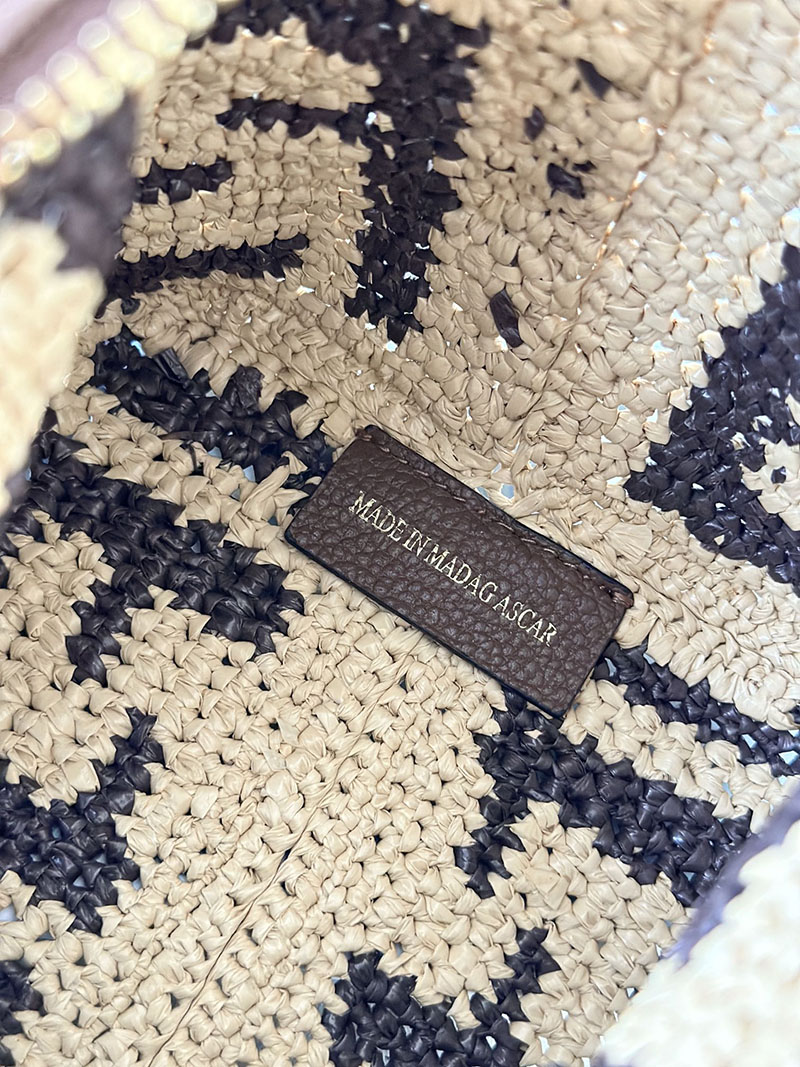 フェンディ 人気バッグ FENDI ロール ミニ ブラウンFFラフィア クロシェミニバッグ 8BS096AS3BF1PII - 画像 (4)