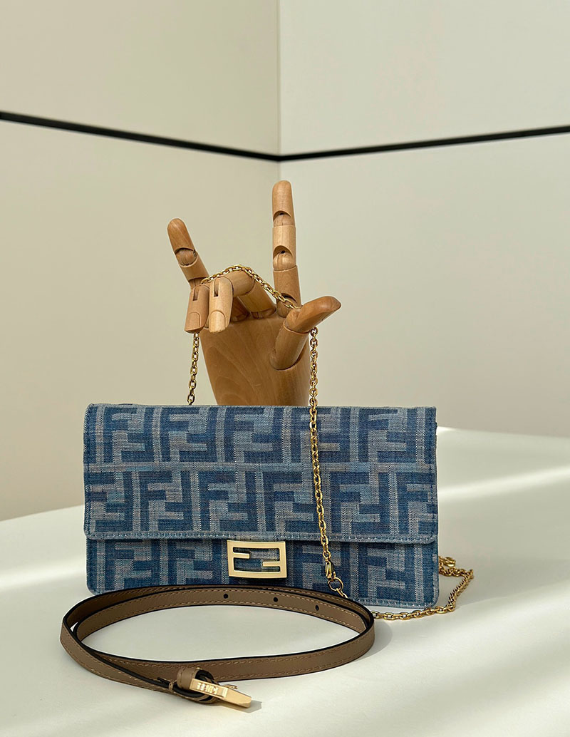 フェンディ 人気バッグ FENDI 財布ショルダー バゲット ブルーデニム調FFジャカード 財布 8M0498AUNJF1SKL - 画像 (8)