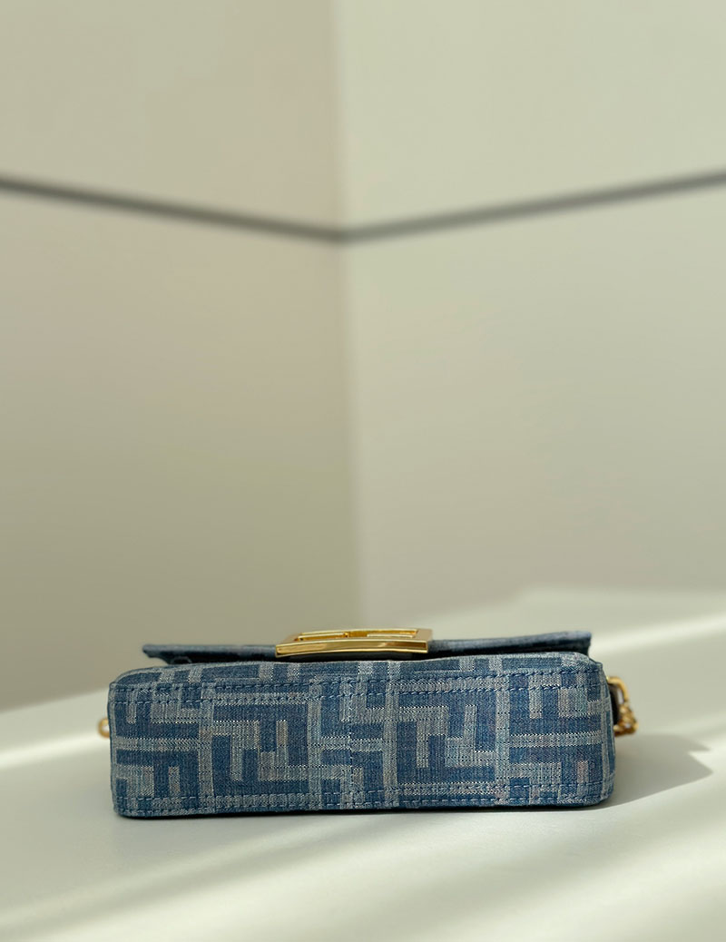 フェンディ 人気バッグ FENDI MAY DROP BAGUETTE FFモチーフ デニム風 ミニバッグ 8BS017AS3FF1PLM - 画像 (7)
