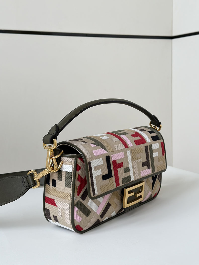 フェンディ 人気バッグ FENDI バゲット マルチカラーキャンバス バッグ FF刺繍 8BR600ANH4F1Q6O - 画像 (9)