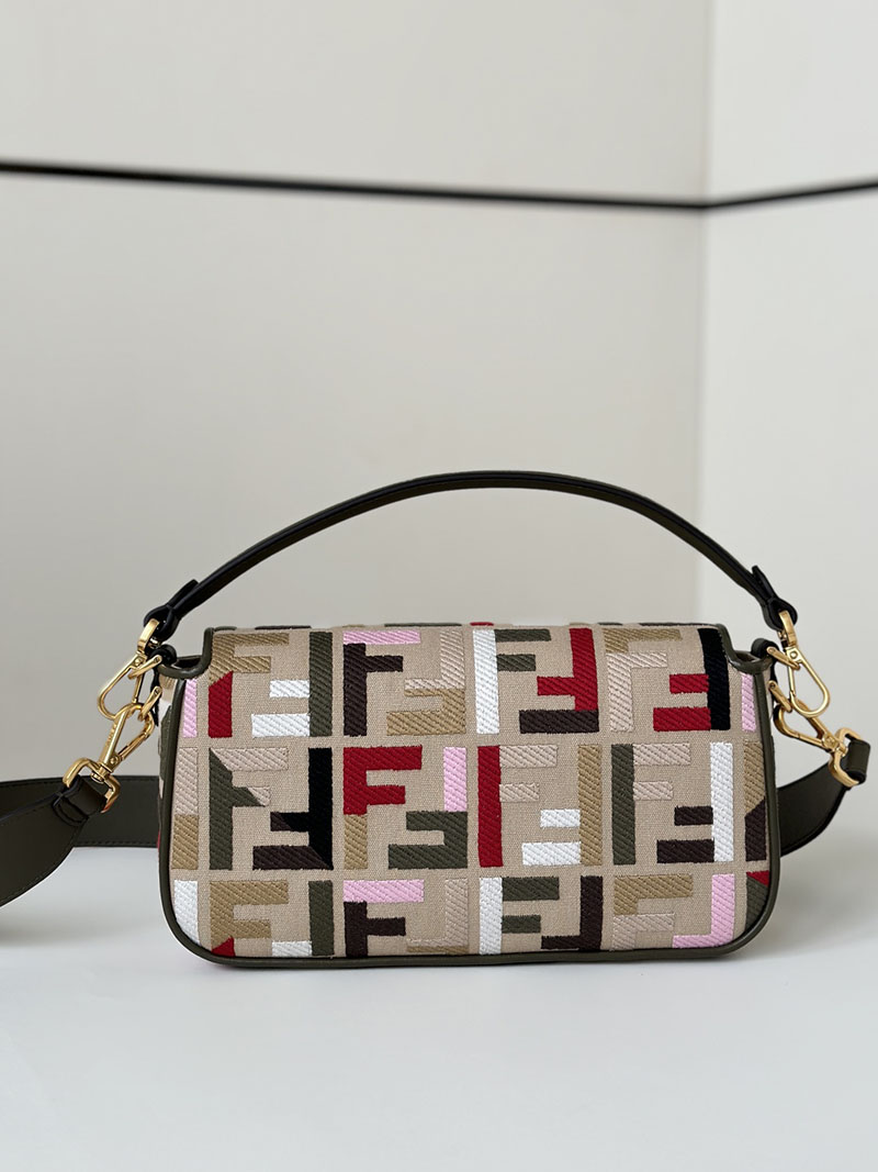 フェンディ 人気バッグ FENDI バゲット マルチカラーキャンバス バッグ FF刺繍 8BR600ANH4F1Q6O - 画像 (8)