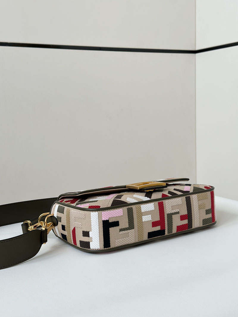 フェンディ 人気バッグ FENDI バゲット マルチカラーキャンバス バッグ FF刺繍 8BR600ANH4F1Q6O - 画像 (7)