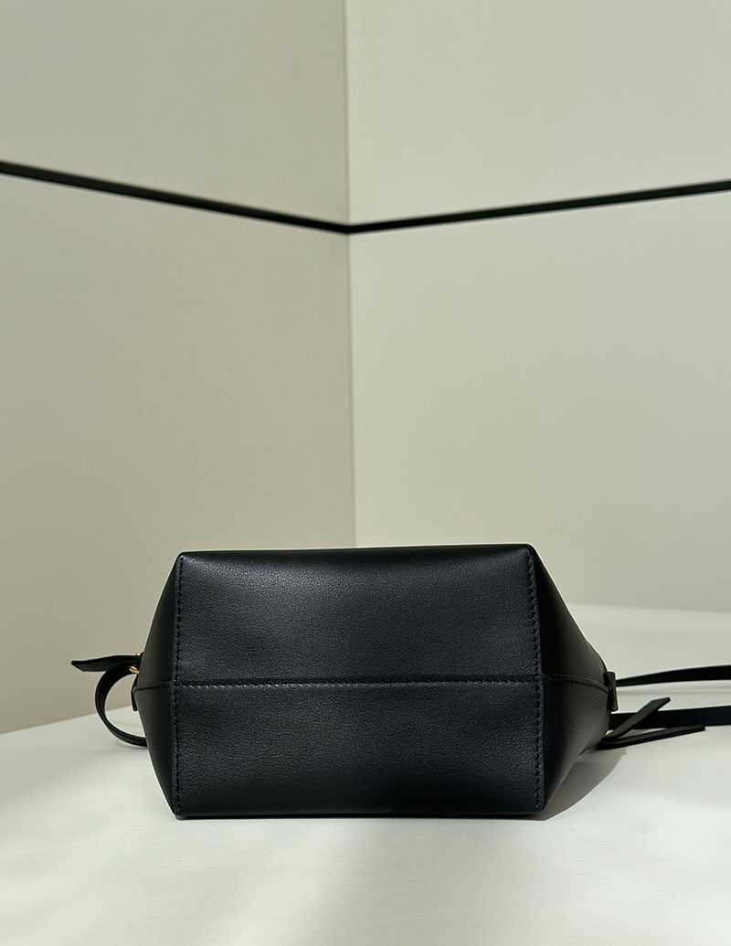 フェンディ 人気バッグ FENDI ロール ミニ ニューイヤー コレクション ブラックレザー ミニバッグ 8BS096ATXUF1QIO - 画像 (8)