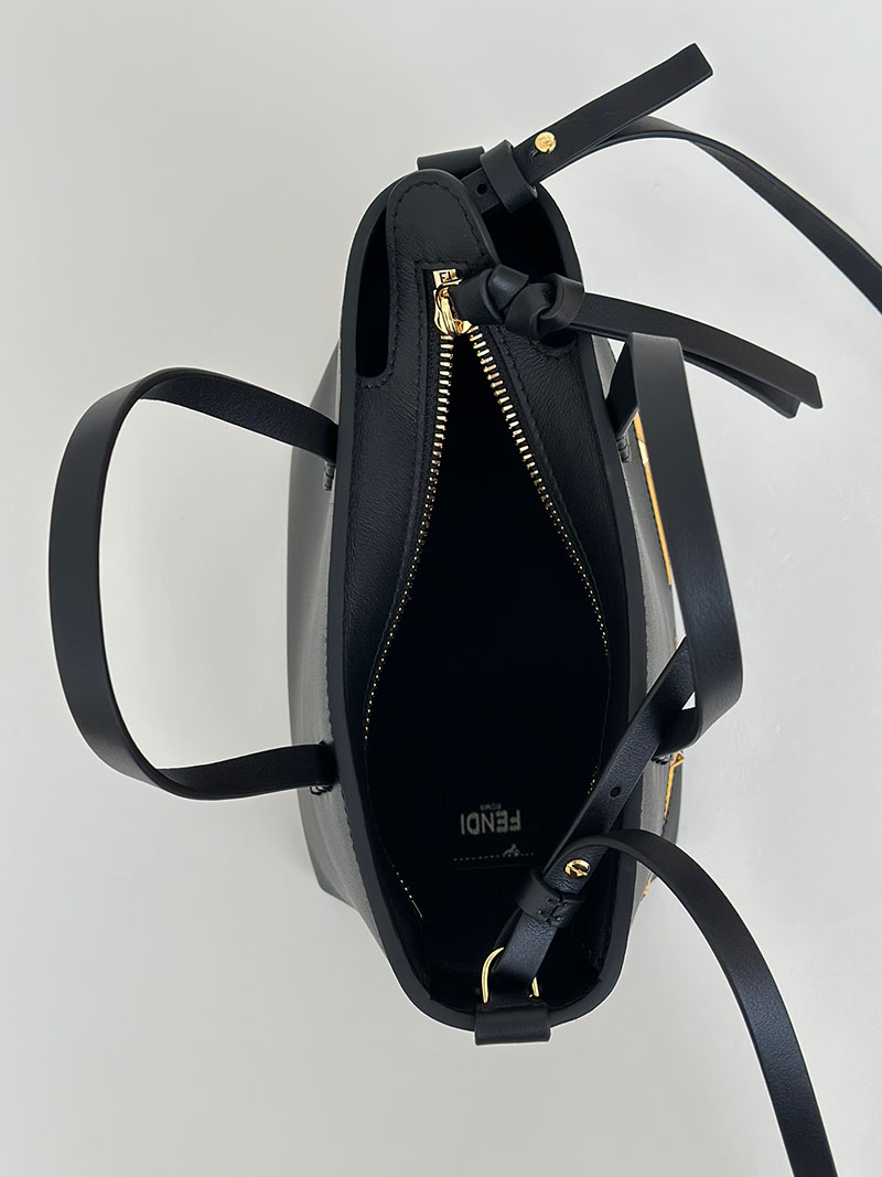 フェンディ 人気バッグ FENDI ロール ミニ ニューイヤー コレクション ブラックレザー ミニバッグ 8BS096ATXUF1QIO - 画像 (2)