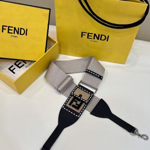 フェンディ バッグストラップ