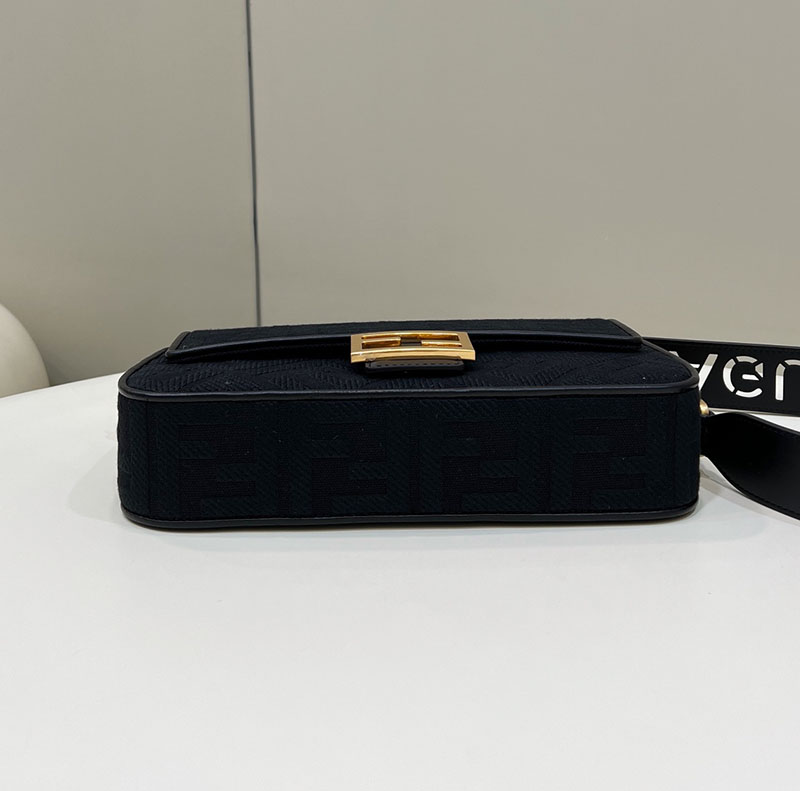 フェンディ 人気バッグ FENDI バゲット ブラックFFキャンバス バッグ 8BR600AMCDF1CFJ - 画像 (7)