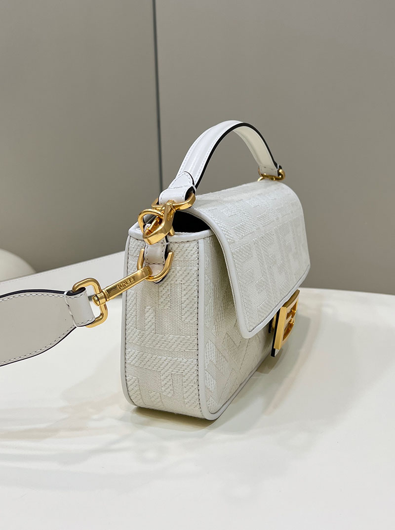 フェンディ 人気バッグ FENDI バゲット ホワイトFFキャンバス バッグ 8BR600AMCDF1CFK - 画像 (8)