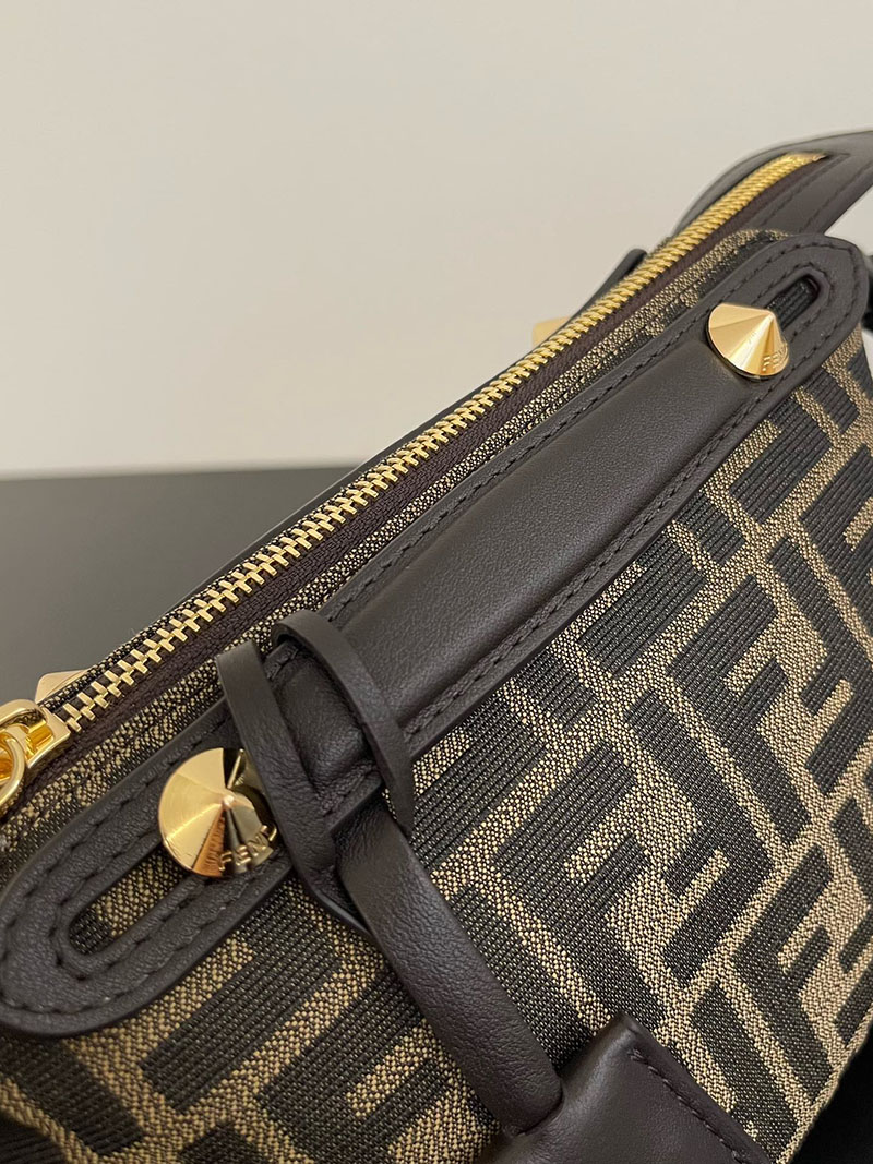 フェンディ 人気バッグ FENDI バイ ザ ウェイ ソフト ミニ ブラウンFFジャカードファブリック ミニバッグ 8BS098AFPMF1GL7 - 画像 (8)